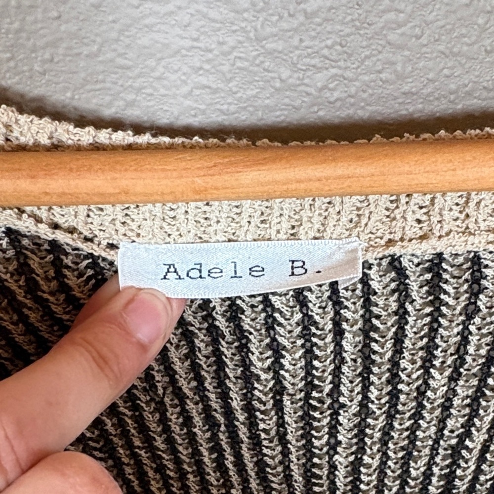 Chic Beige V-Neck Sweater - Picture 2 of 9
